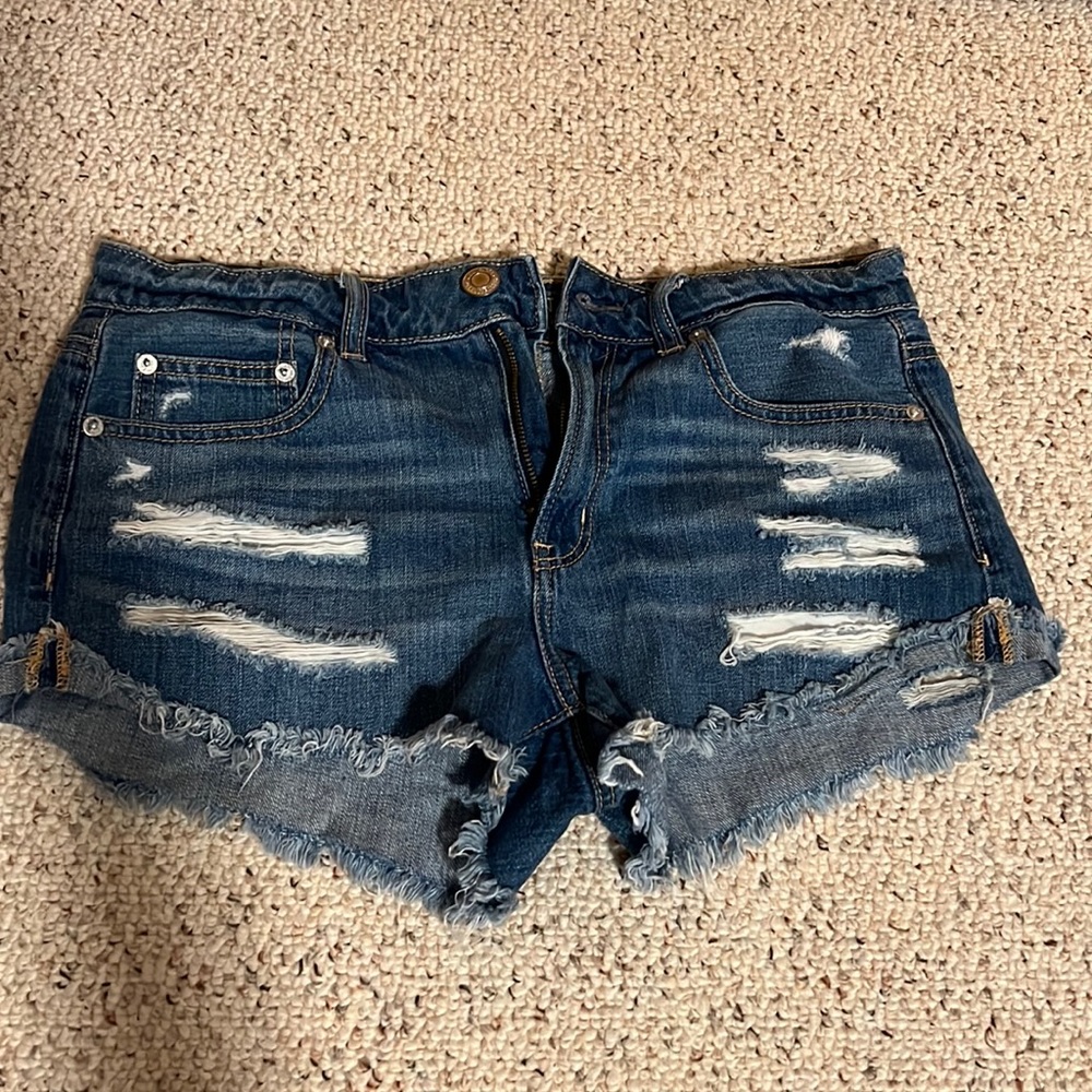 AEO tomgirl shortie jean shorts distressed